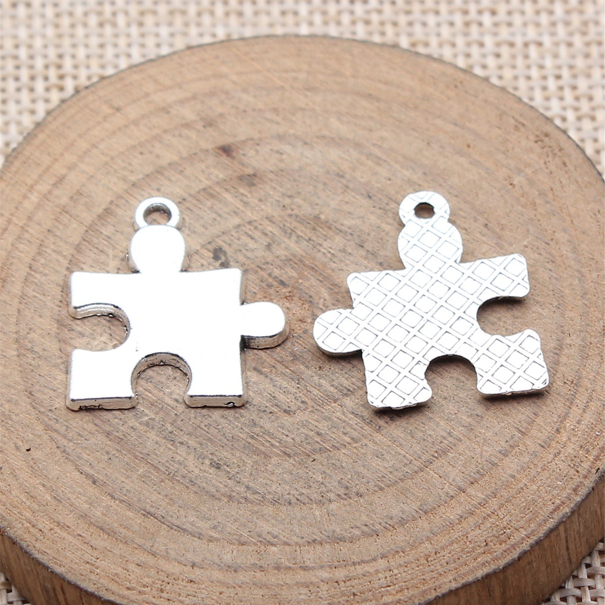 WYSIWYG 10 個 23 × 20 ミリメートル 2  - Jewelry Making Game のレビューと価格